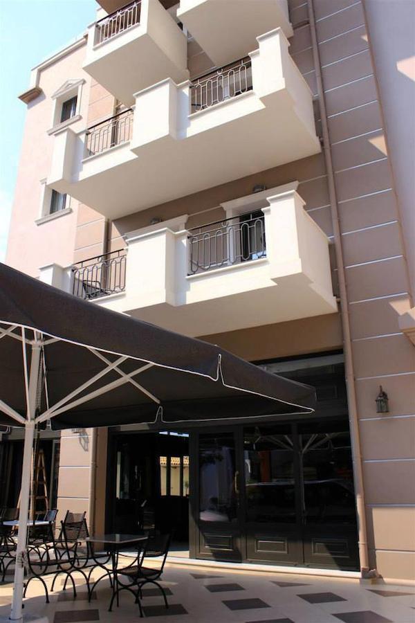 Theasis Hotel Paramythia Exterior photo